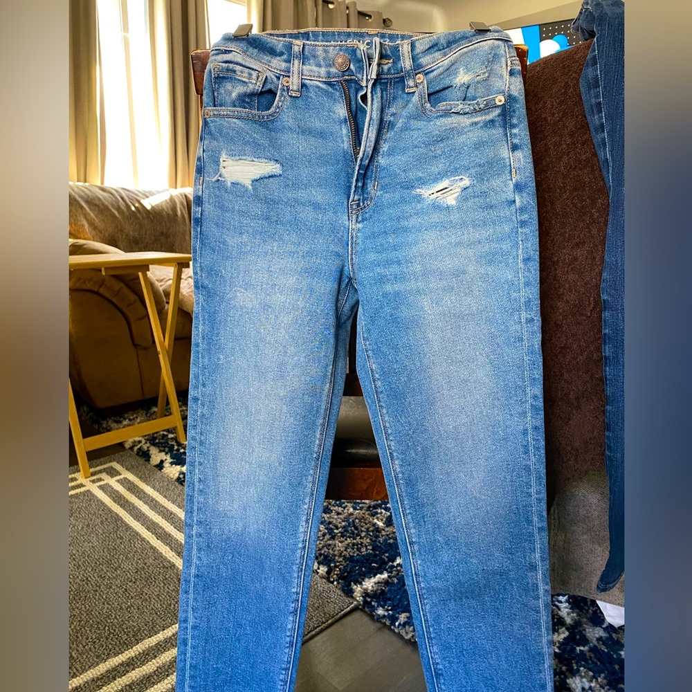 NWOT AE MOM JEANS